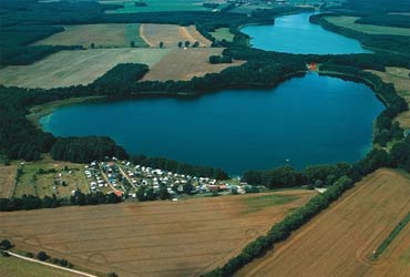 Der See zum Baden in der Nähe der Müritz Ferienhäuser